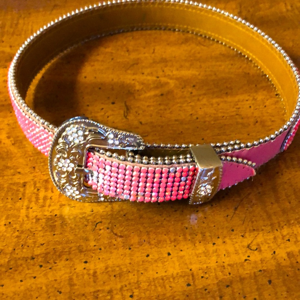 Cowgirl belt Size Small.